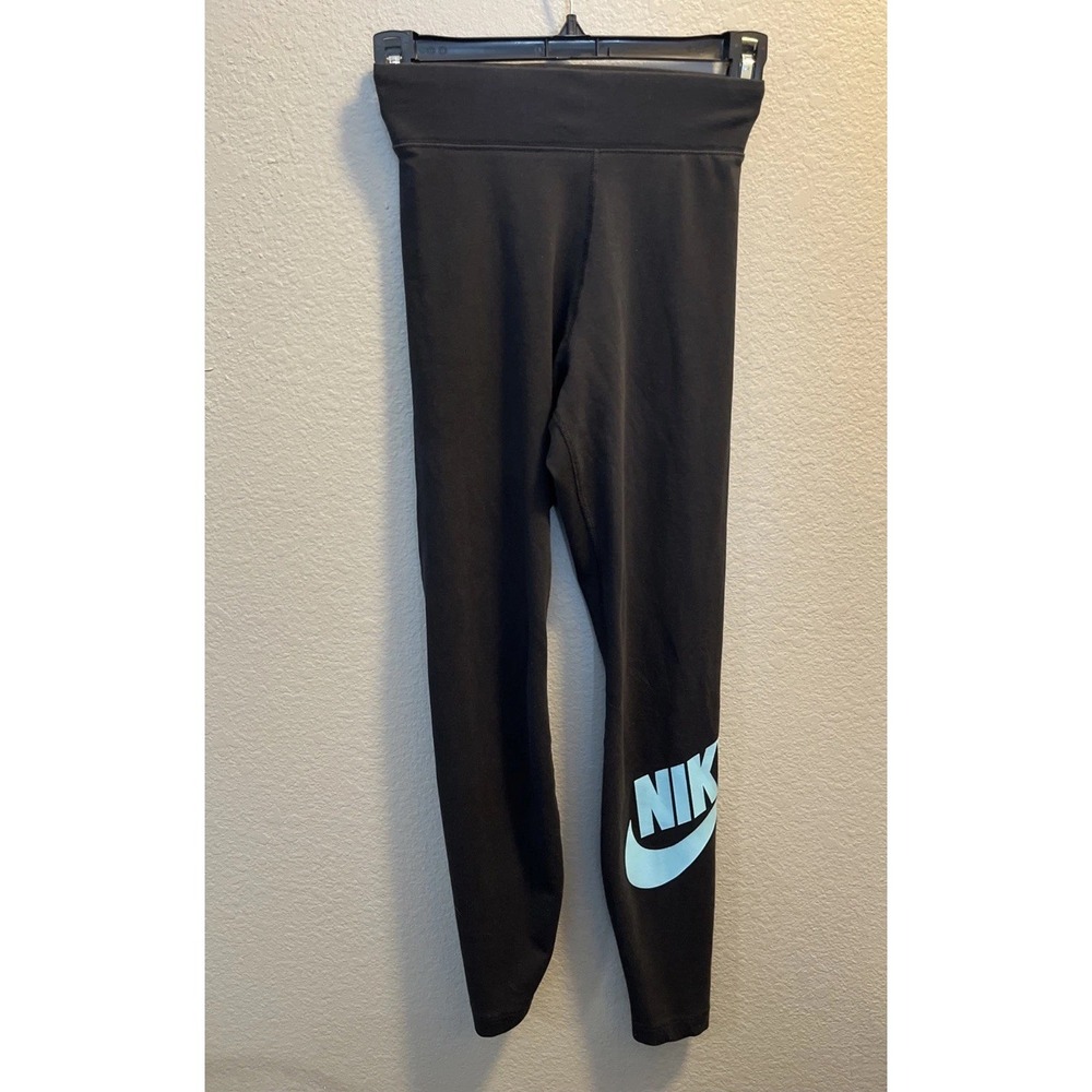Nike Womens Sportswear Essential High Waisted Leggings, Black Legging Size XS